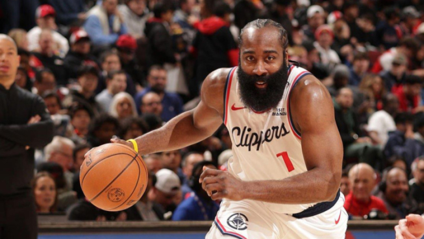 哈登24分三节投降！25投16铁6失误 全场被盖4次多次投出三不沾