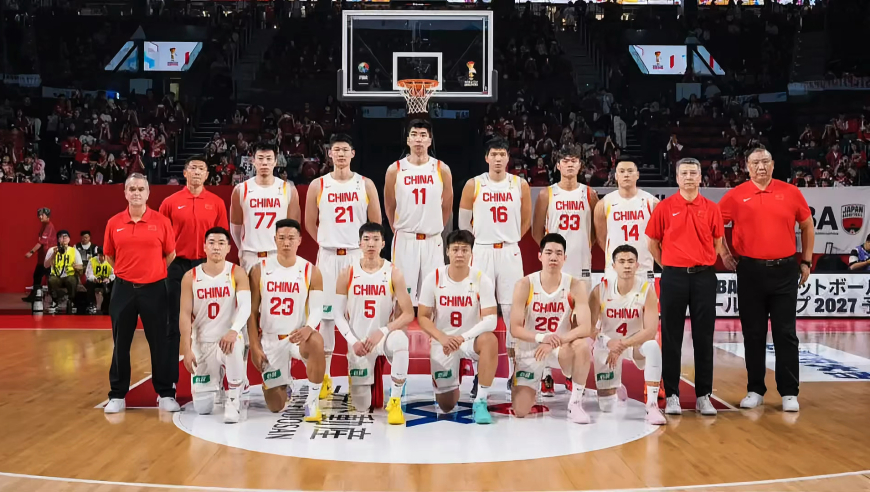 FIBA官方致歉中国男篮！外网社媒评论区同时道歉体现诚意｜议起复盘