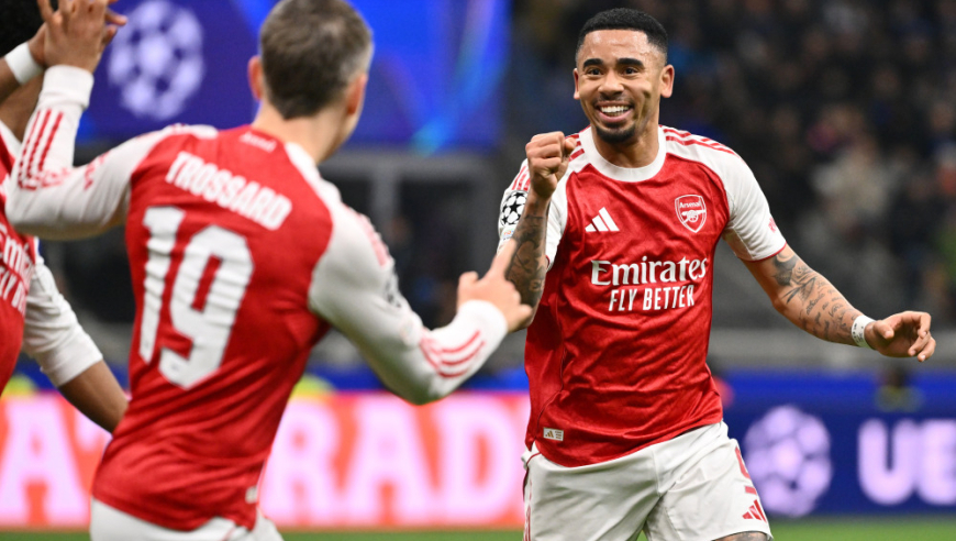 真稳了！枪手大轮换仍创造历史，英超争冠形势在欧冠之夜后明了