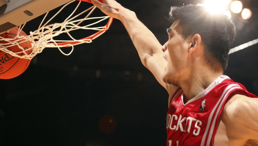 姚明NBA高光全记录：慢镜头下的东方巨人艺术！