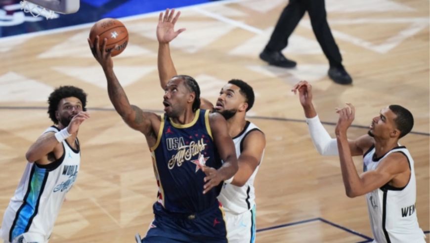 一人打一队！伦纳德12分钟三分7中6爆砍31分2抢断，全场沸腾