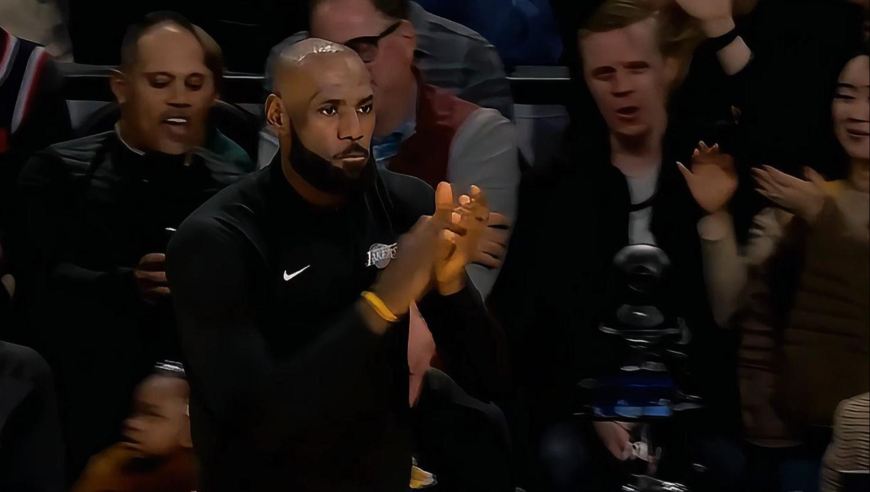 强到离谱！东契奇vs快船首节轰17分全过程：连中三分詹姆斯都兴奋了