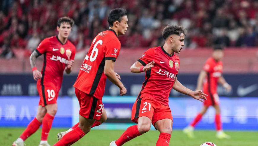 海港防线真不设防？亚冠武里南联轻松传中，门前也无人盯防还好打偏