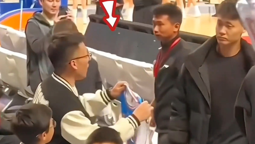 原来CBA与NBA最小的差距是球技！