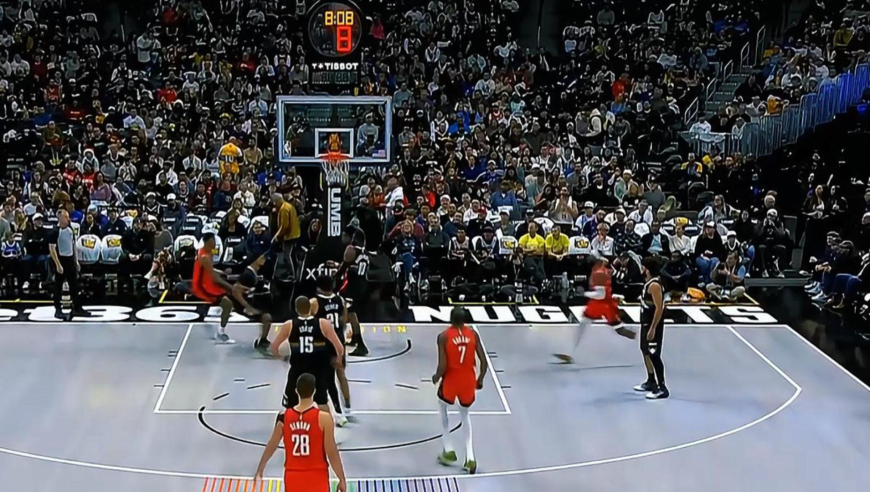 对轰！火箭掘金两分钟时间对轰15分 杜兰特三分未沾筐后死神中投