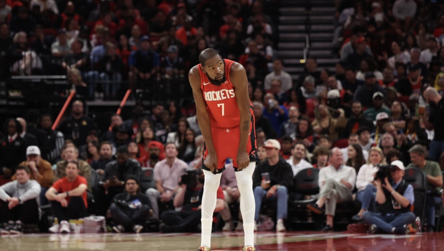 8失误！杜兰特连续拉胯三场，火箭5连胜遭马刺终结，西部排名大洗牌