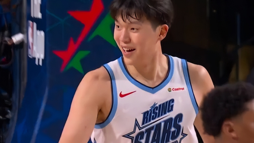 2+1打停对手！杨瀚森5分钟砍10分燃爆全场，点飞克林根上篮爆惊喜