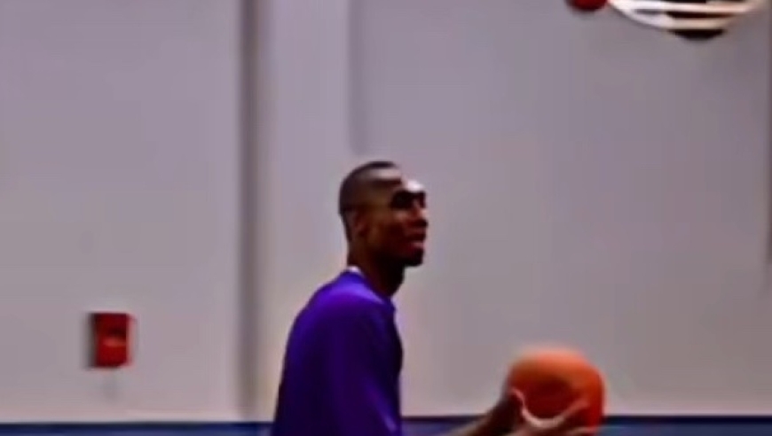 科比两任女友对比