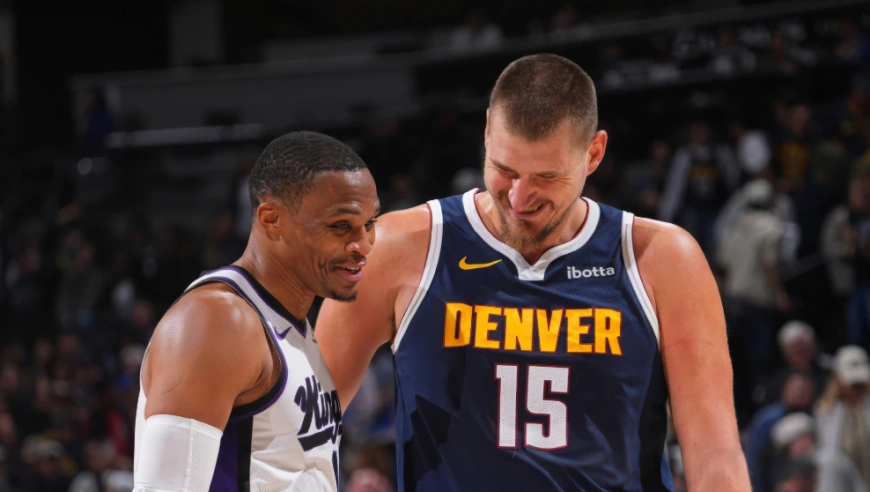 场均31分11板13助，刷新历史纪录！赢球还能划水，你值得拿4亿顶薪