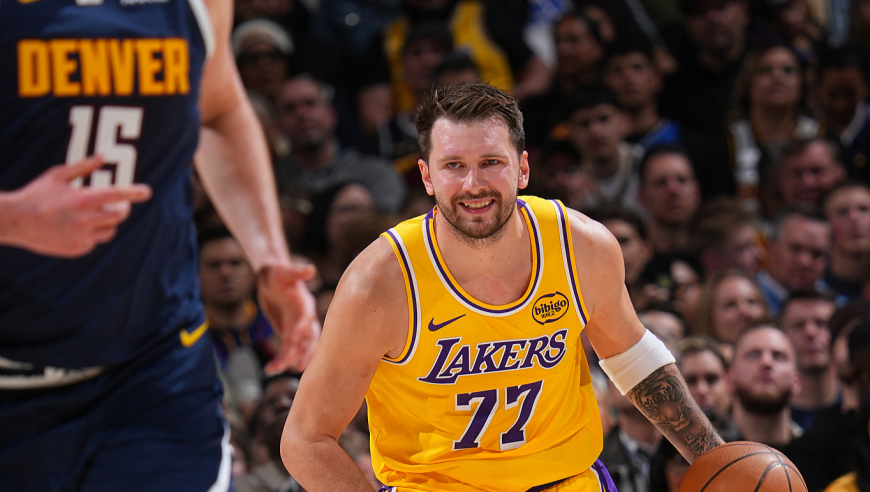 湖人负掘金！詹姆斯赛后径直离场 东契奇末节0分+15T濒临禁赛