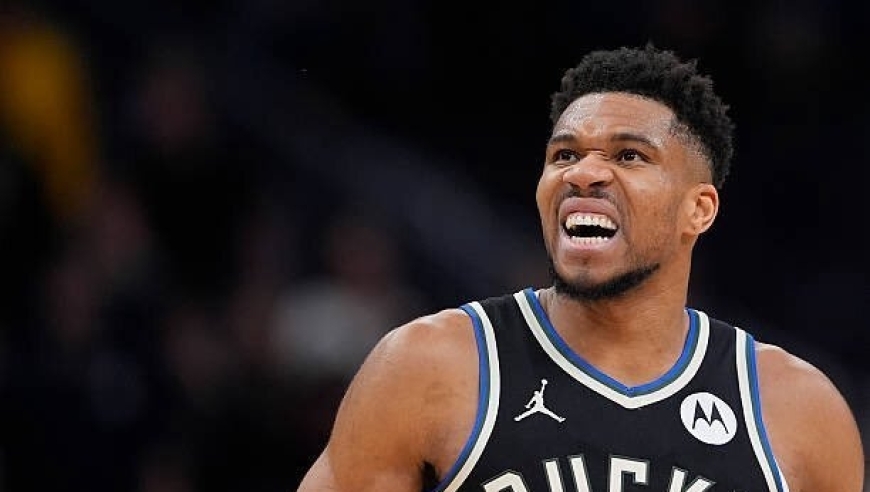 名记：字母哥已打完了雄鹿生涯最后一场比赛，再打下去双方都不利