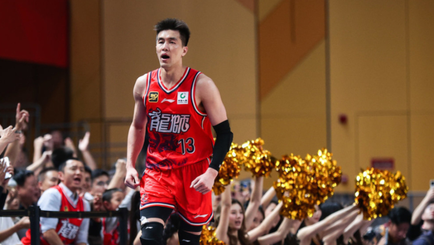 郭艾伦为何不归队也不出征NBA？媒体人解释缘由