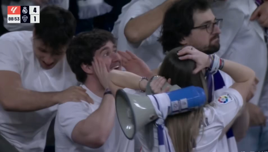 预定普斯卡奖！还原皇马悍将68米吊射破门封神，球迷抱头被震惊