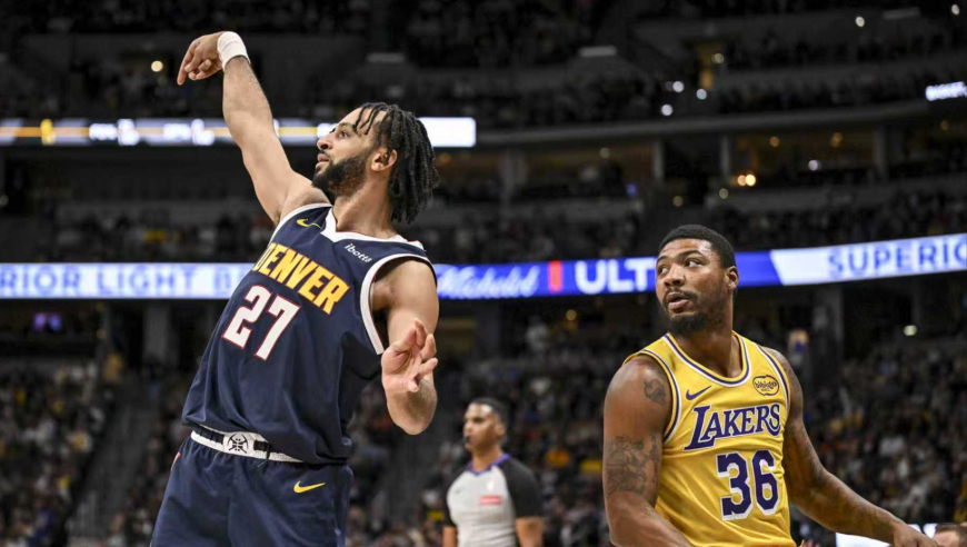 21日十佳球：文班推土机式碾压隔扣卡佩拉 穆雷全场三分看嗨主场