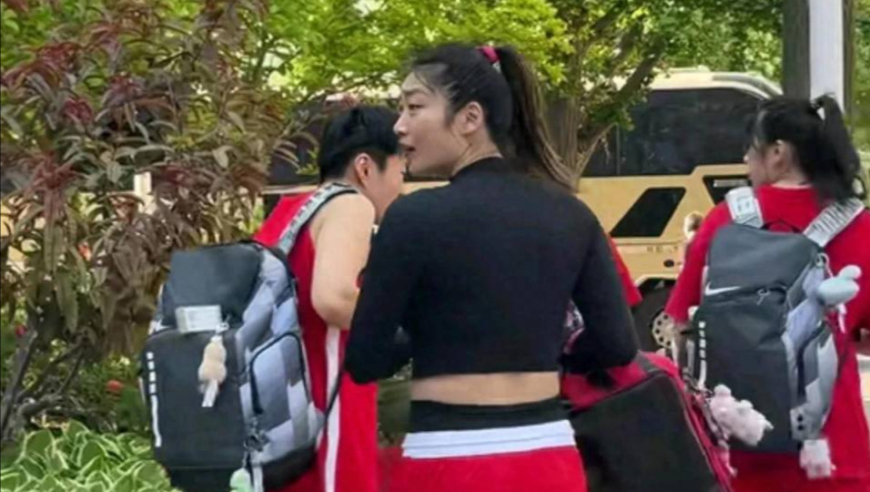 宫鲁鸣挂帅，央视1天播2场中国女篮，中澳女篮大战，张子宇迎挑战