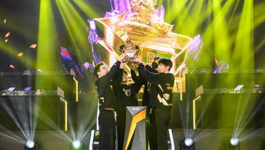 《和平精英》向「最潮电竞」发起了冲锋