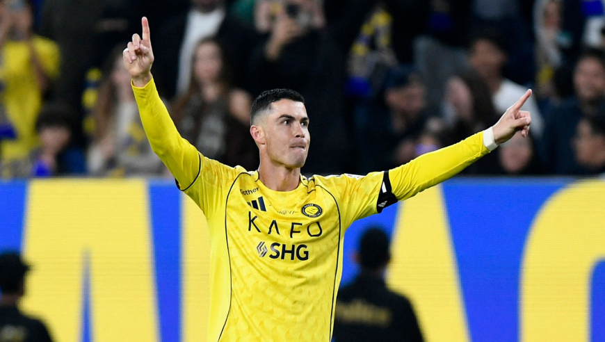 新进球方式！C罗被队友击中反而进球开心坏了 一起看看发生了什么