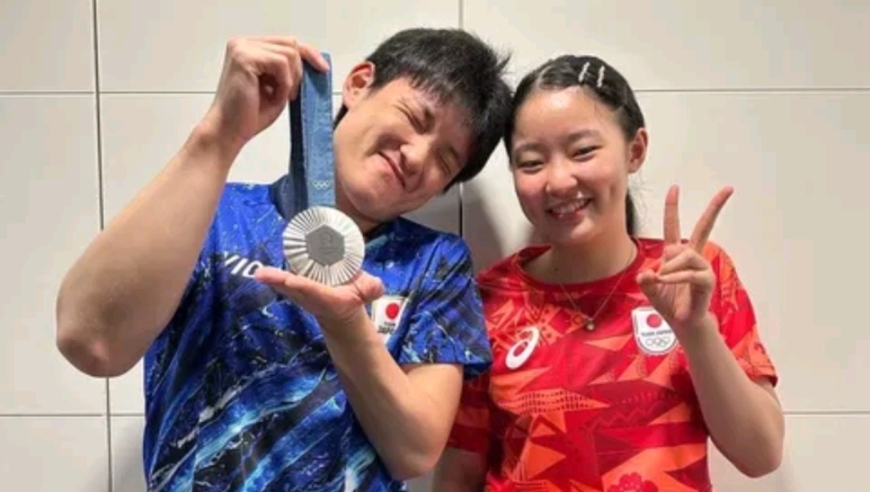 华裔兄妹引爆日本内讧？张本智和输球队友冷笑！张本美和朝队友翻白眼