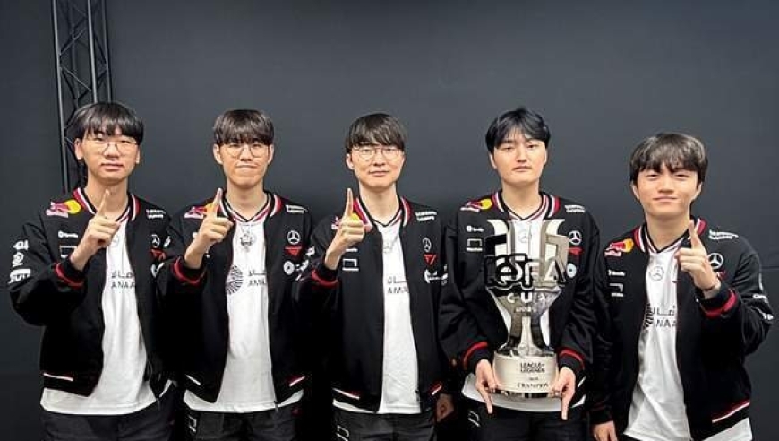 T1越南行出直播事故，女主持因喊错选手ID，事后发视频下跪道歉！