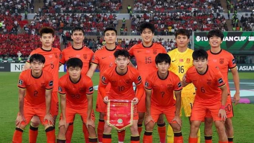 日媒痛斥董路成热搜第一：还说日本足球完蛋吗？中国专家何时成熟