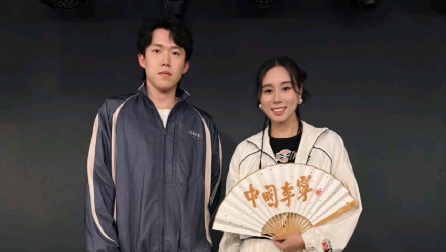 王楚钦获誉体坛领袖！与豪门千金同框+绅士手获好评，隔空致敬李宁