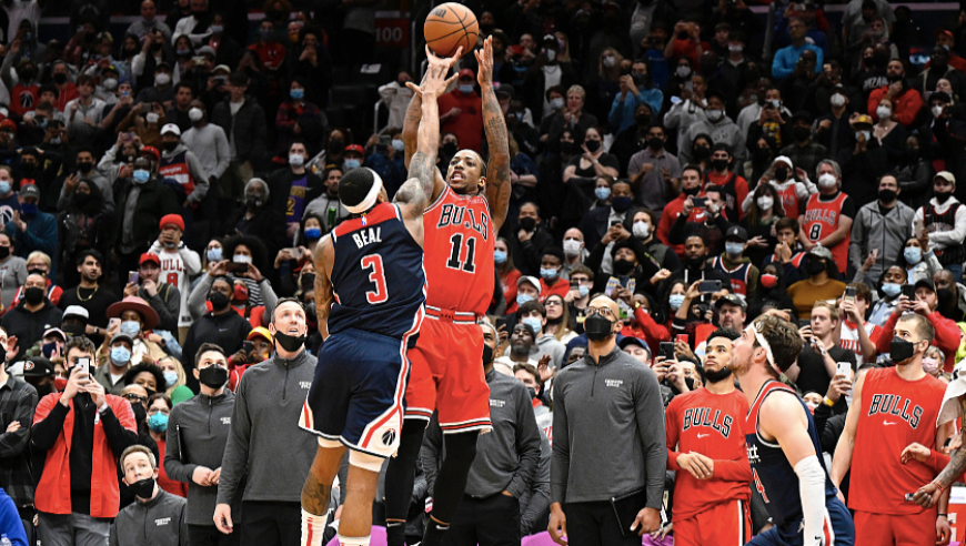 盘点最近赛季经典绝杀！德罗赞连场送绝杀 詹姆斯极限补篮