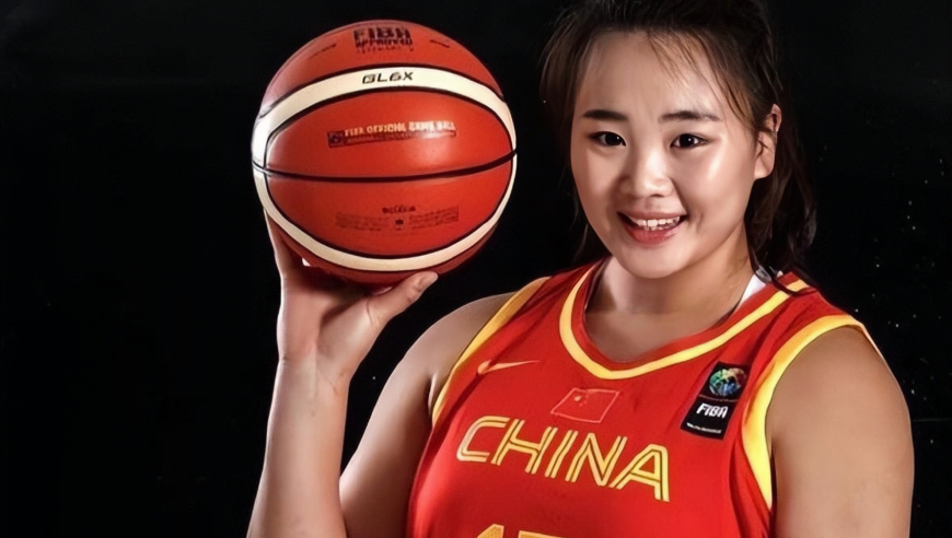 中国奥尼尔！刘禹彤对捷克11+4集锦：篮下无视包夹得分统治内线