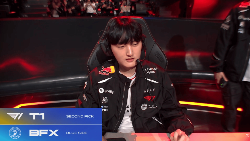 绝境出杀招？T1对阵BFX第四局前T1主动选择后手选人