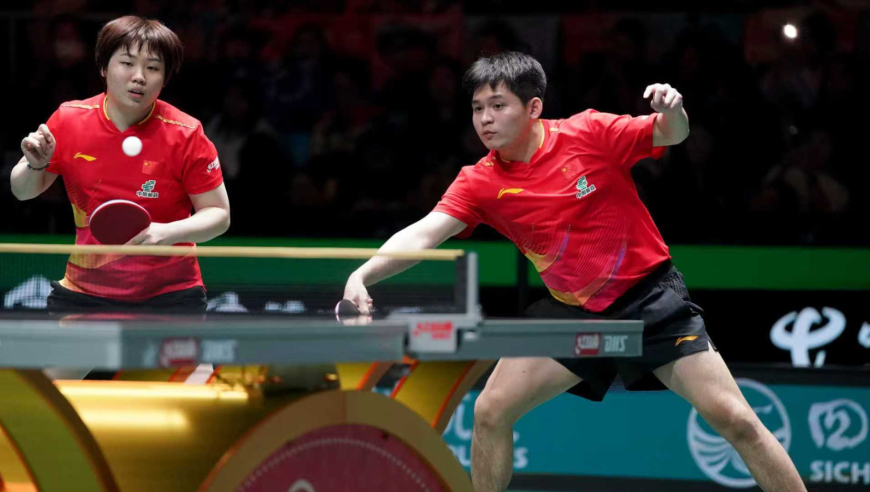 10-9率先拿到赛点 韩国组合嚣张狂吼 没想林诗栋蒯曼14-12大逆转