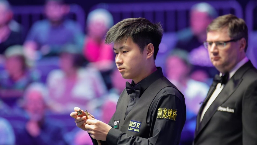 中国斯诺克2胜2负！赵心童3-0赢世界冠军，80后名将不敌塞尔比