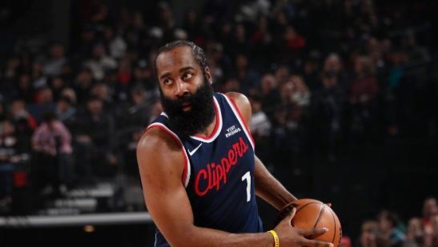 小卡全能哈登34+6，大洛9记三分生涯新高，快船逆转开拓者三连胜