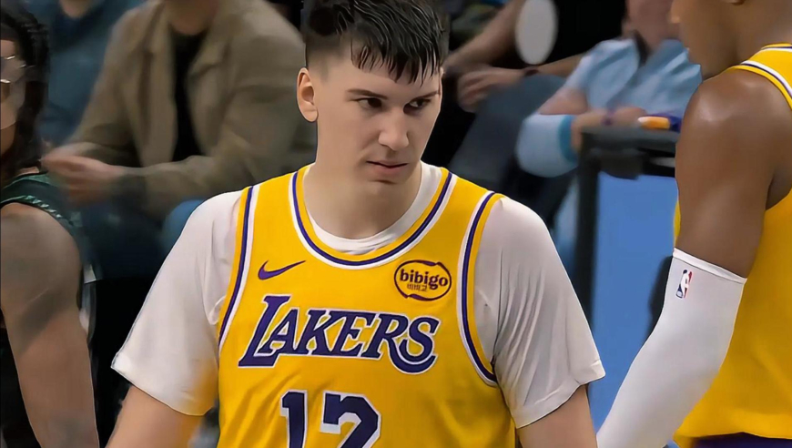 湖人捡到宝了！新援拉拉维亚第三节大爆发狂轰17分里突外投