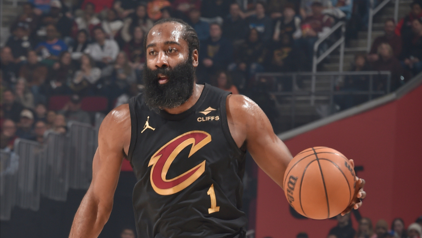 骑士活塞决胜时刻：哈登强吃坎宁安 活塞最后20秒接连抢断拉悬念