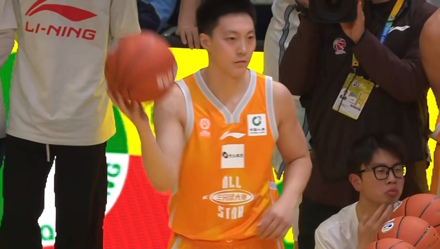 CBA全明星三分大赛决赛加赛全程：胡明轩13分暴打于米提夺魁