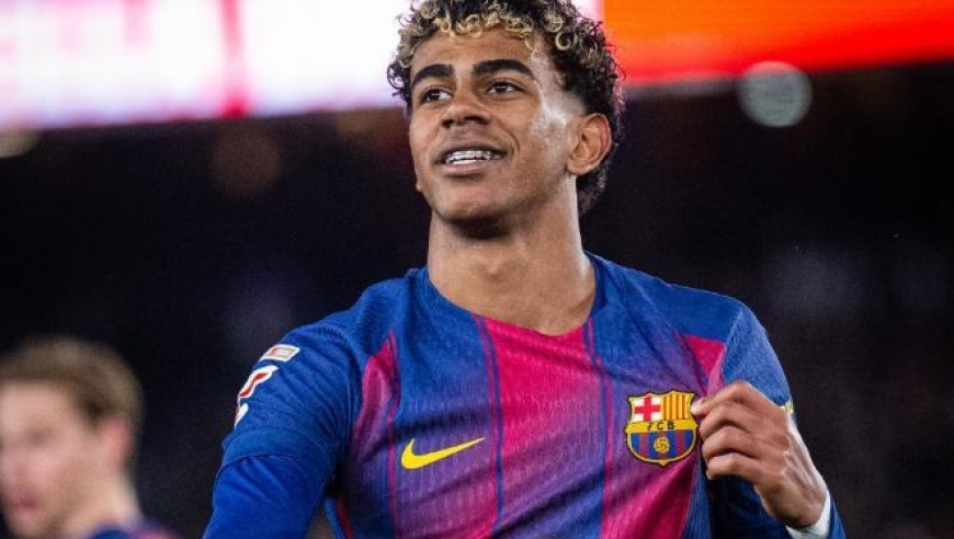 西甲第1易主！亚马尔侧钩破门，巴萨3-0夺主场10连胜傲视五大联赛