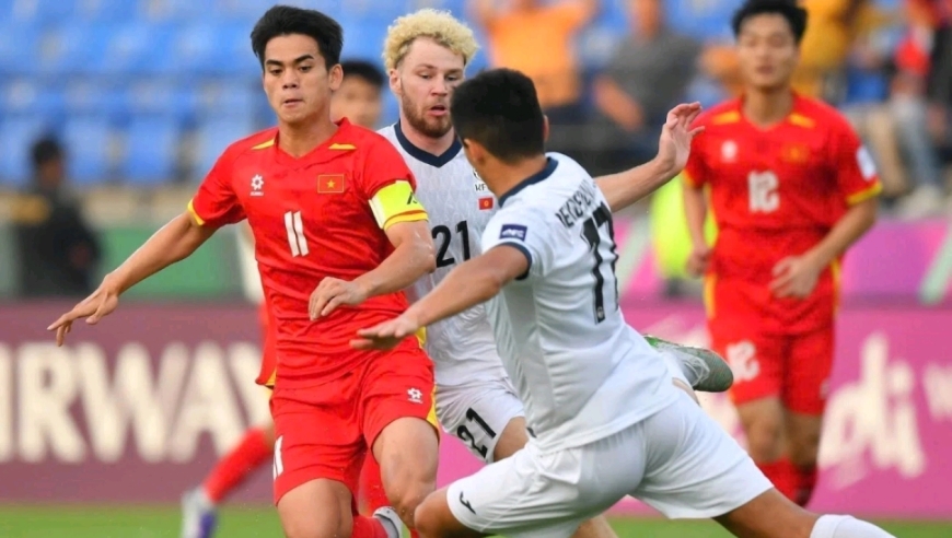 2-3爆大冷！亚洲杯东道主爆冷翻车，越南6分仍可能出局，国足将大战澳洲