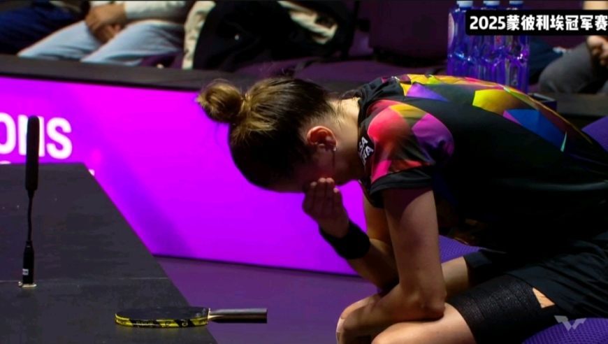 高桥·布鲁娜输给王艺迪后独自流泪！比赛结束后久久跪倒在地