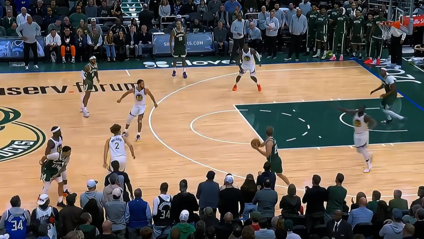 勇士雄鹿决胜时刻：残阵雄鹿连中神仙三分 库里巴特勒无力回天