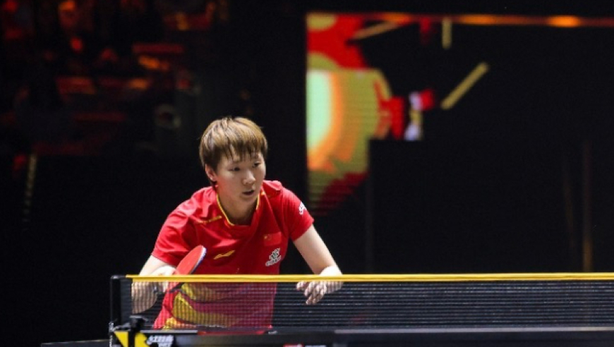 连灭日本两大主力！王曼昱4-0送张本美和7连败，半决赛围剿申裕斌
