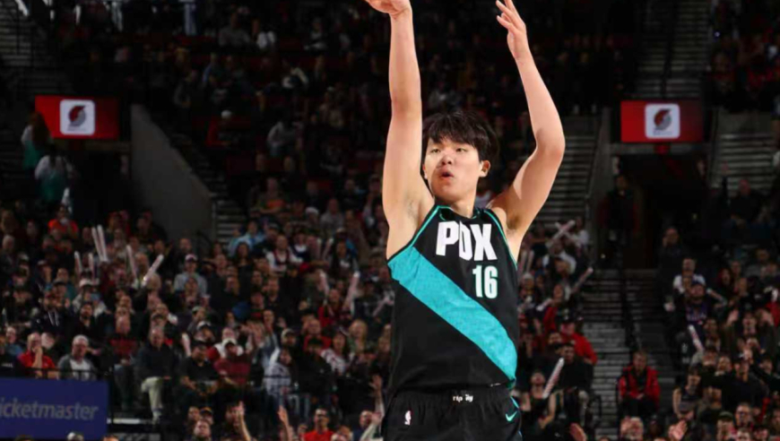 生涯之夜！杨瀚森9+5回顾 得分生涯新高篮下打爆理查兹