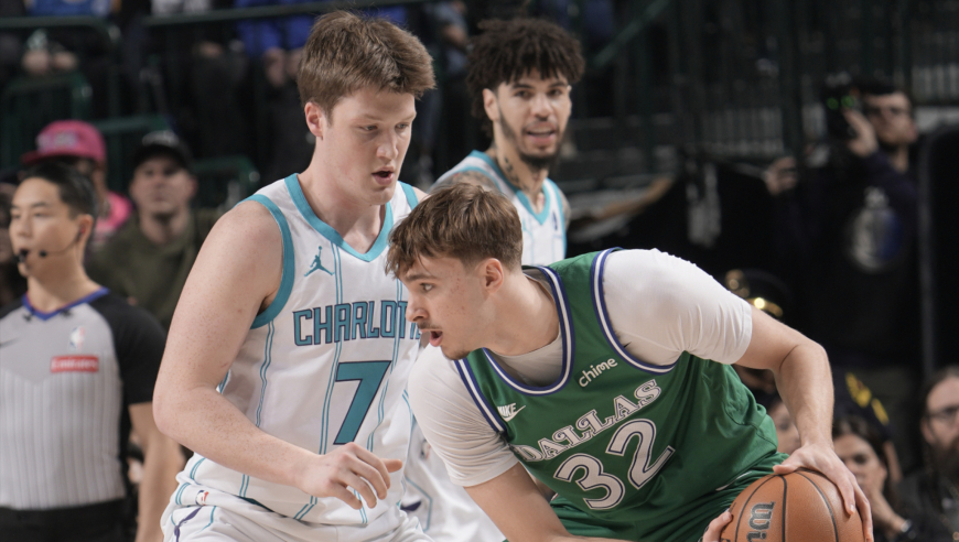 狂轰49分回应对手8记三分34分，谁才是最佳新秀？|议起复盘