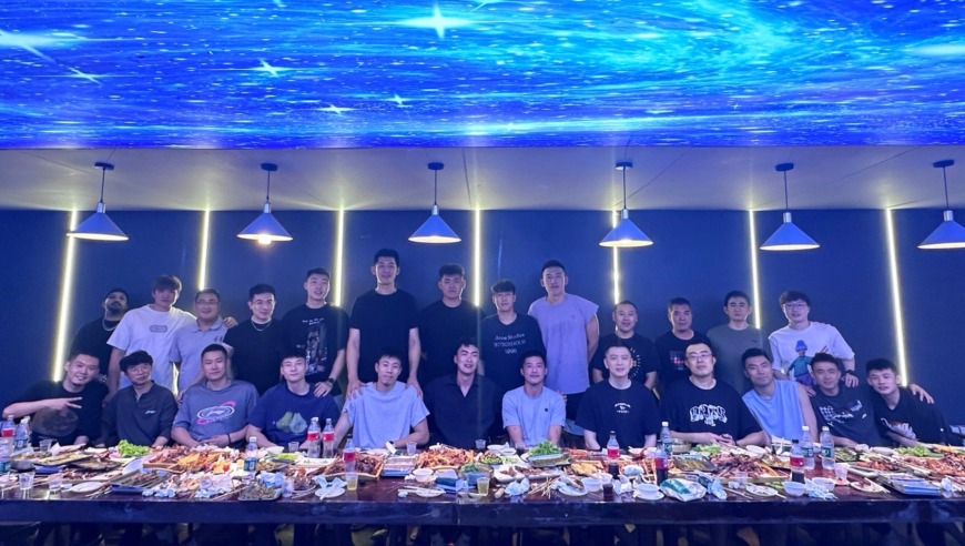 辽宁聚餐送别张镇麟、刘雁宇、赵率舟！韩德君在列，兄弟情深！