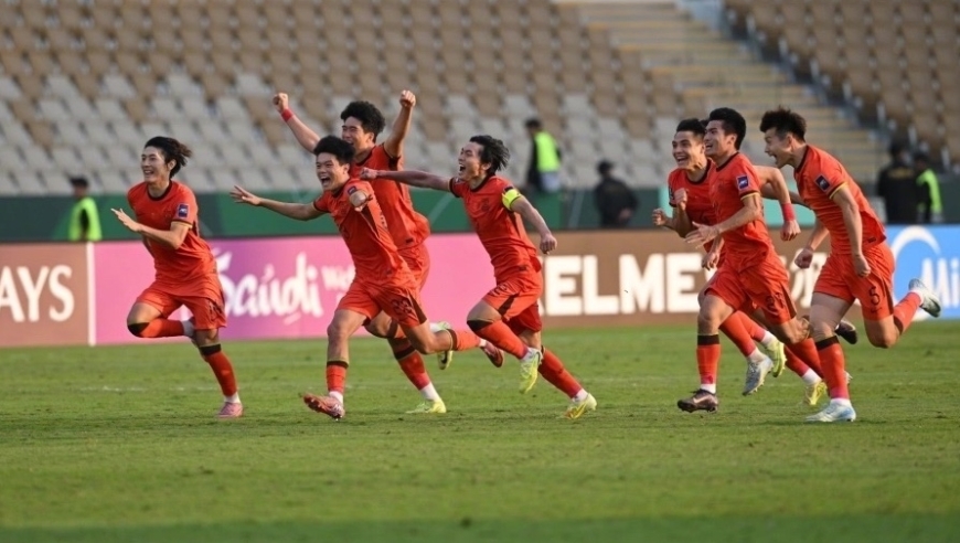 足坛一夜动态：U23亚洲杯四强出炉！国足若赢越南进决赛 日韩大战