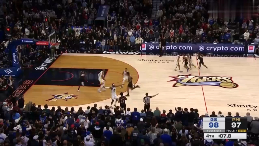 太刺激！慢镜还原76人最后0.9秒1v3逆天绝杀勇士，全队沸腾