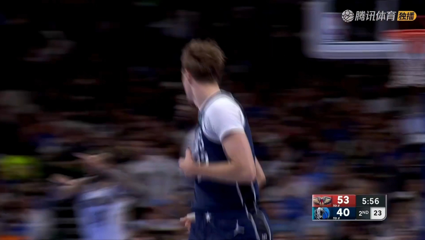 有点状元的风味了！弗拉格一步过掉防守直接霸王劈扣震惊解说