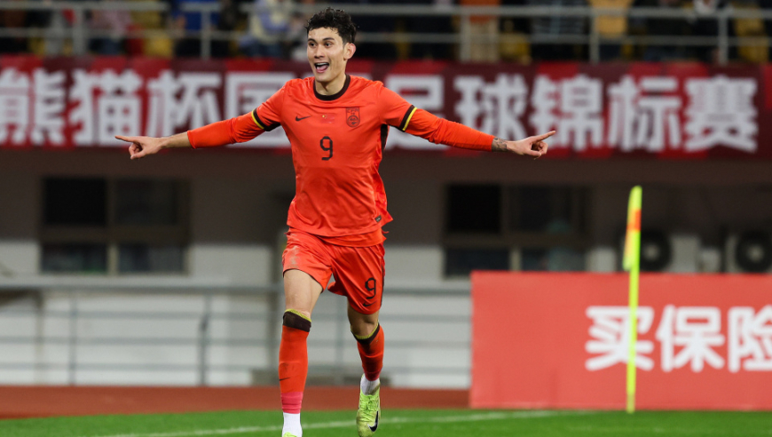 抗韩！熊猫杯：U22国足2-0韩国，8个月内双杀对手，拜合拉木双响