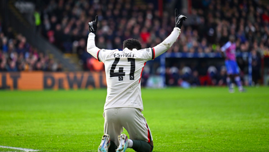 豪门悲喜夜：阿森纳2-3曼联遭主场首败 巴萨3-0重返榜首 切尔西3-1