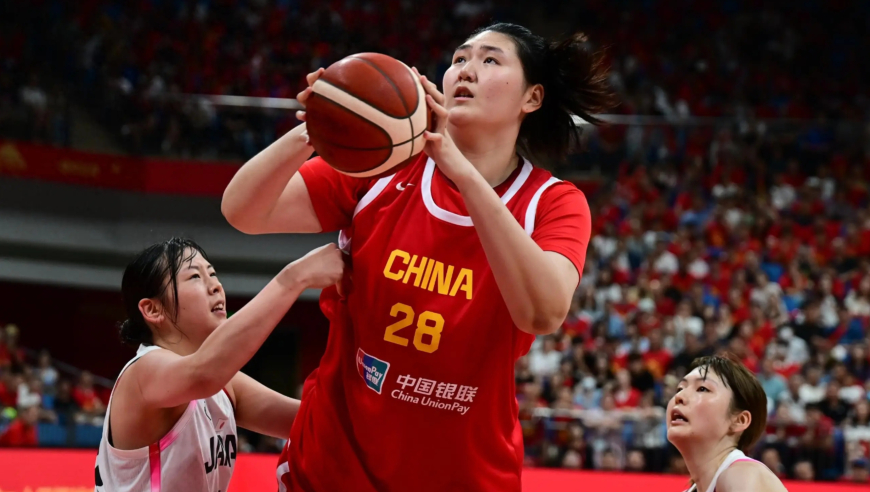 “女版姚明”张子宇即将高价签约山东女篮，努力在天赋面前一文不值