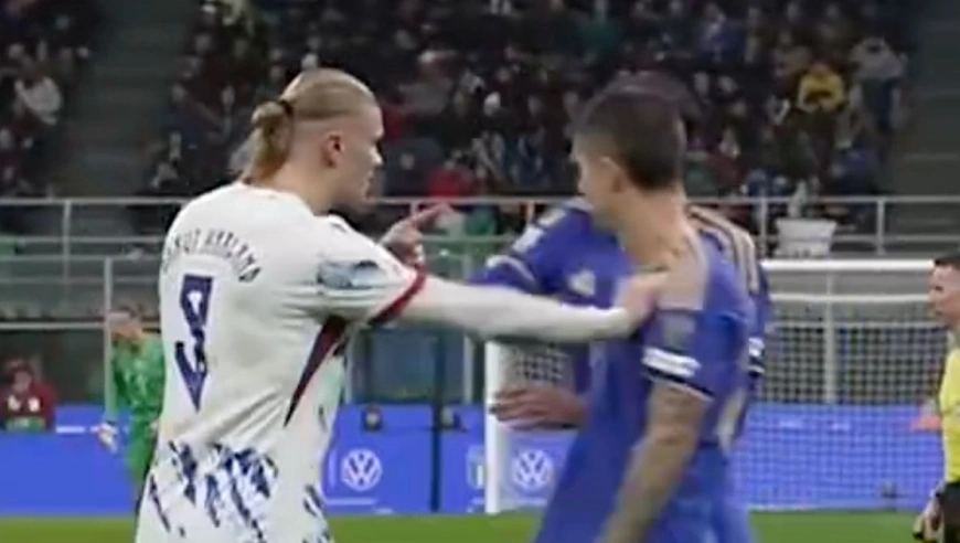 没事你惹他干嘛？意大利后卫摸哈兰德屁股 后者大怒+随后2分钟2球