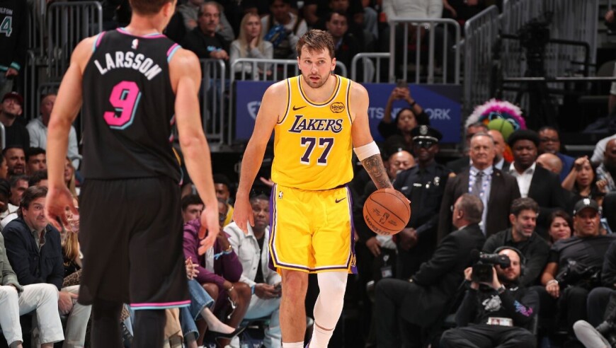 【纯享】湖人vs热火精华回放 东契奇60分湖人逆转热火豪取8连胜